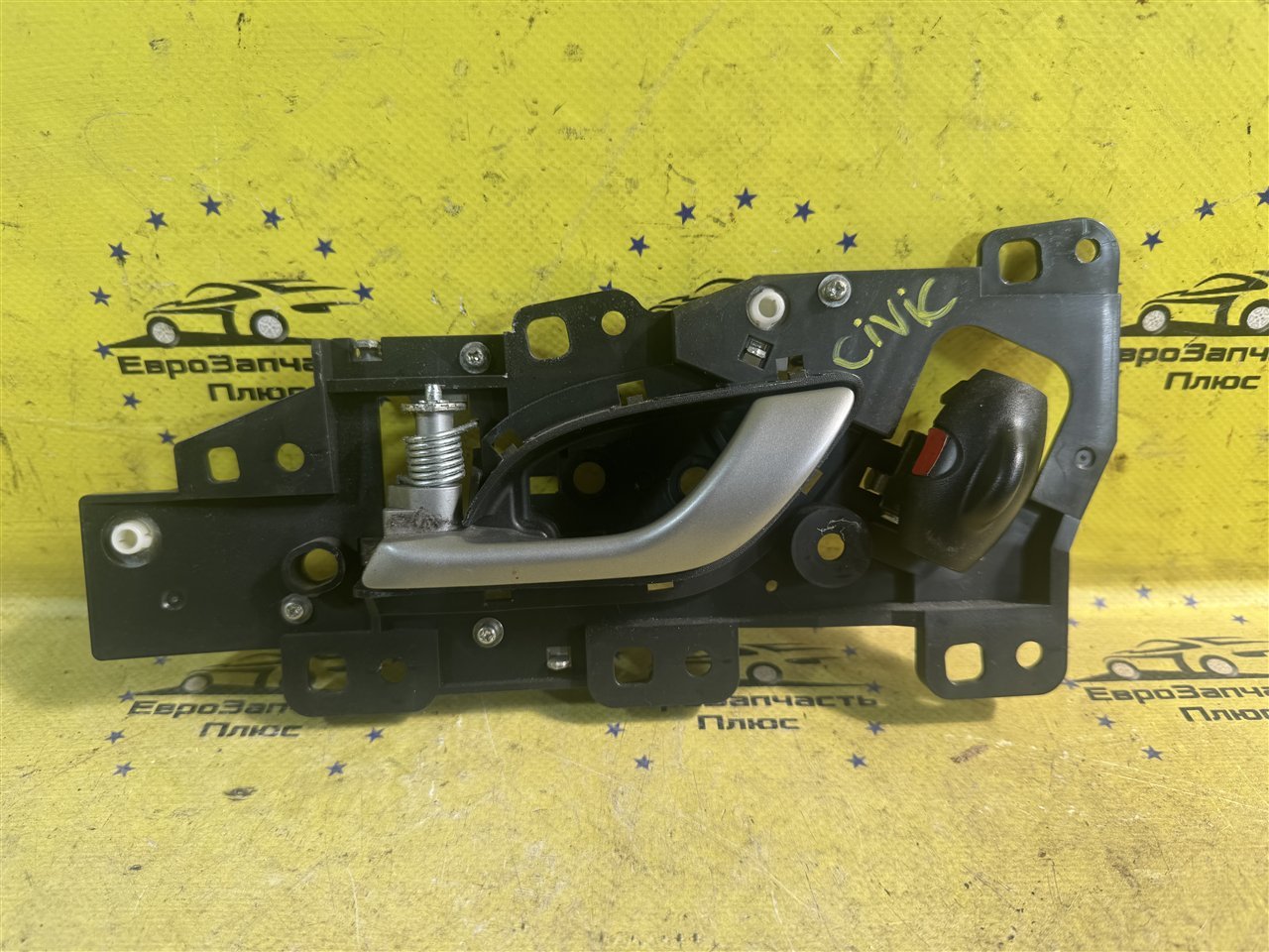 Ручка двери внутренняя левая Honda Civic 5D 72160SMGE01ZA контрактная