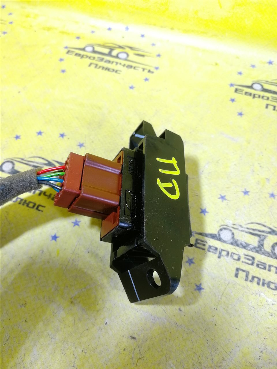 Кнопка обогрева сидений правая Qashqai J11