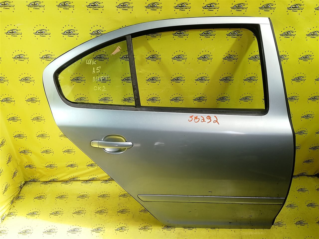 Дверь задняя правая Skoda Octavia A5 1Z5833056 контрактная