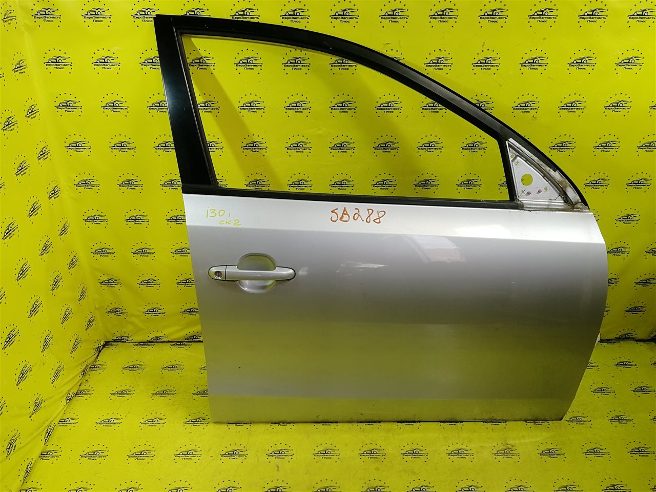 Дверь передняя правая Hyundai i30 1 760042L010 контрактная