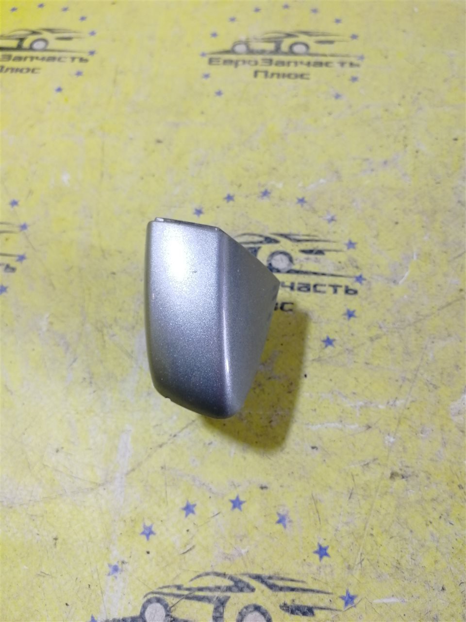 Накладка ручки двери задняя левая Skoda Octavia A7 5E Накладка ручки двери задняя левая Skoda Octavia A7 5E