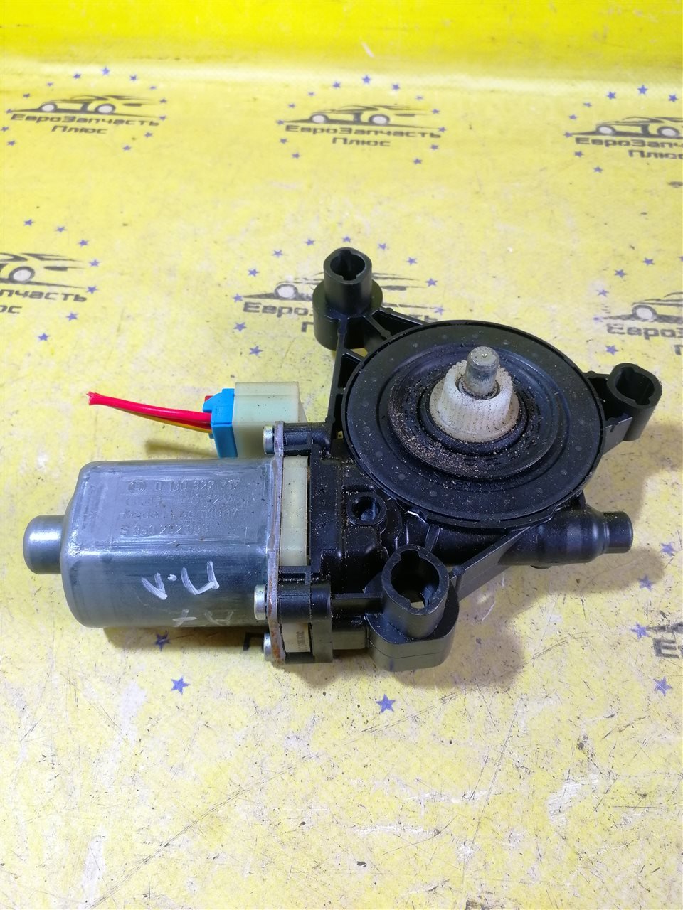 Моторчик стеклоподъемника передний левый Skoda Octavia A7 5E 5Q0959801B контрактная