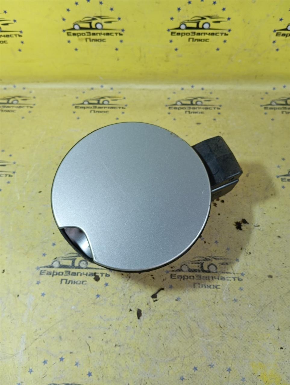 Лючок Peugeot 3008 33513876 контрактная