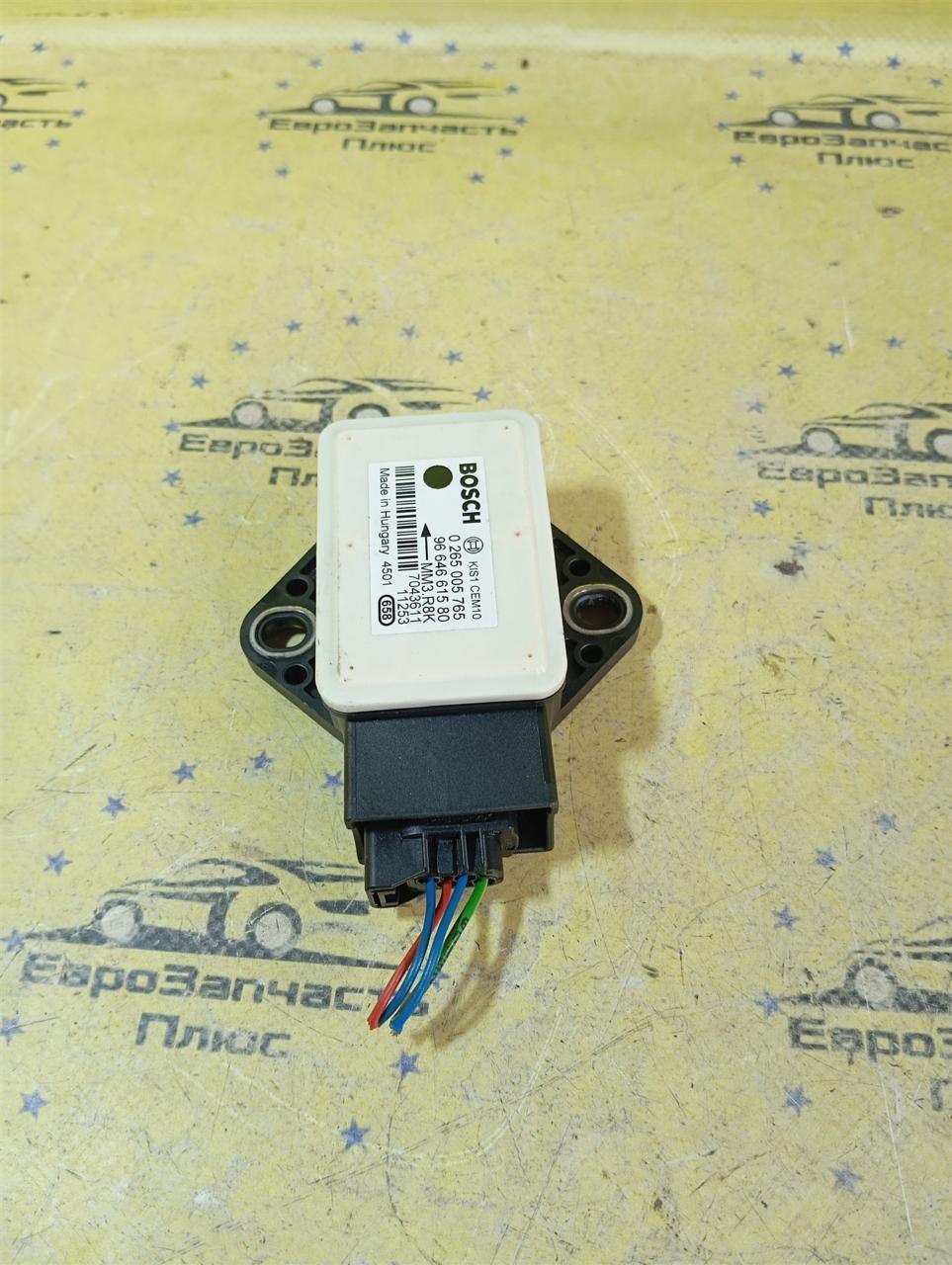 Датчик ускорения Peugeot 3008 Датчик ускорения Peugeot 3008