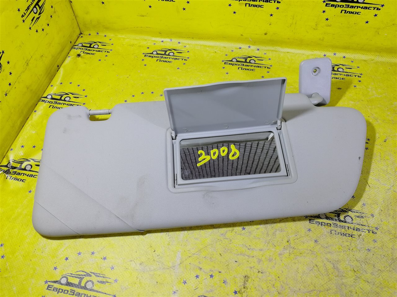 Козырек солнцезащитный правый 3008