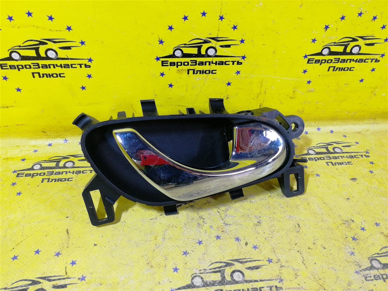 Ручка двери внутренняя задняя правая Nissan Qashqai J11 806704EA контрактная