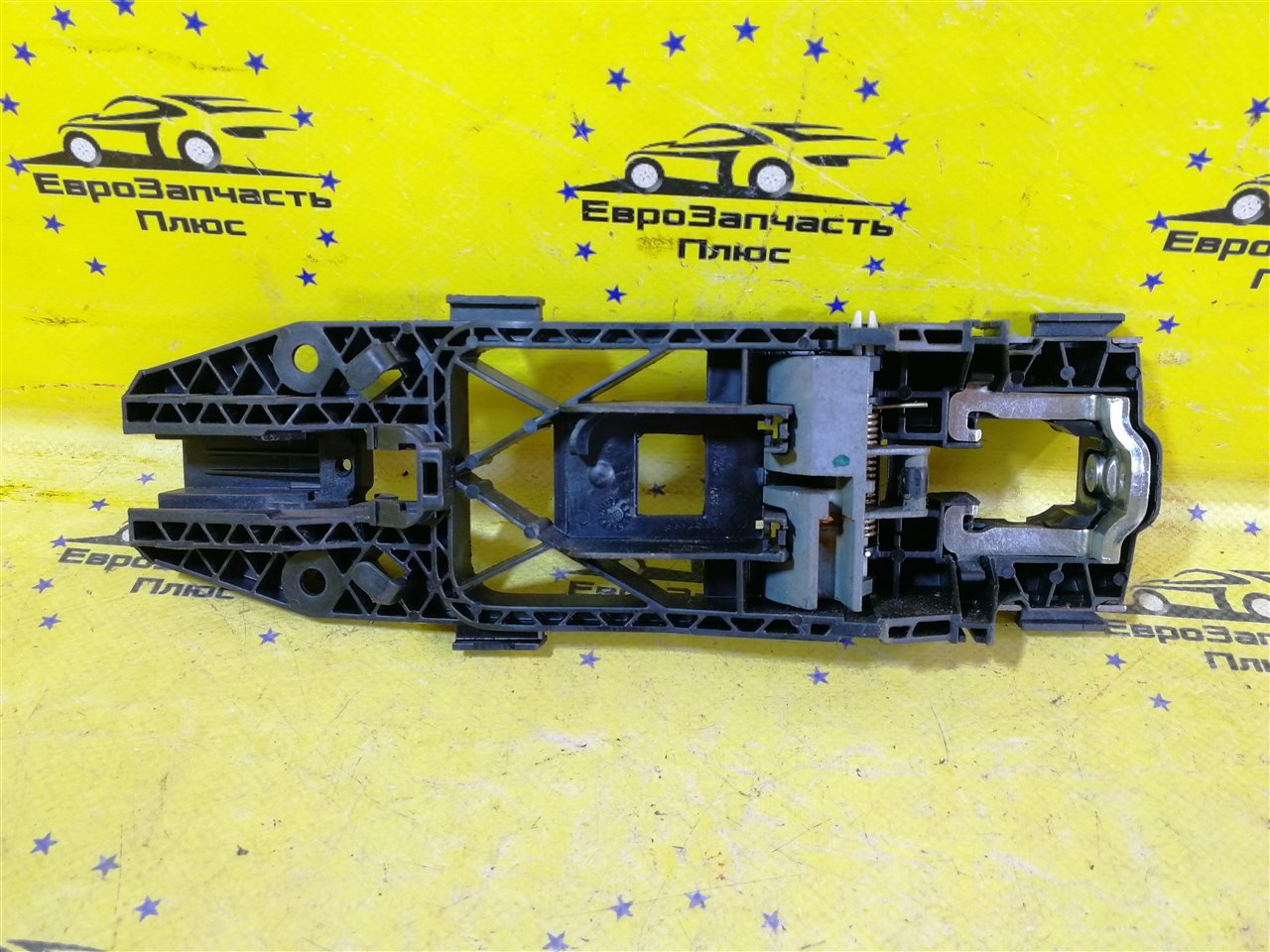 Кронштейн ручки двери Fabia 2 5J