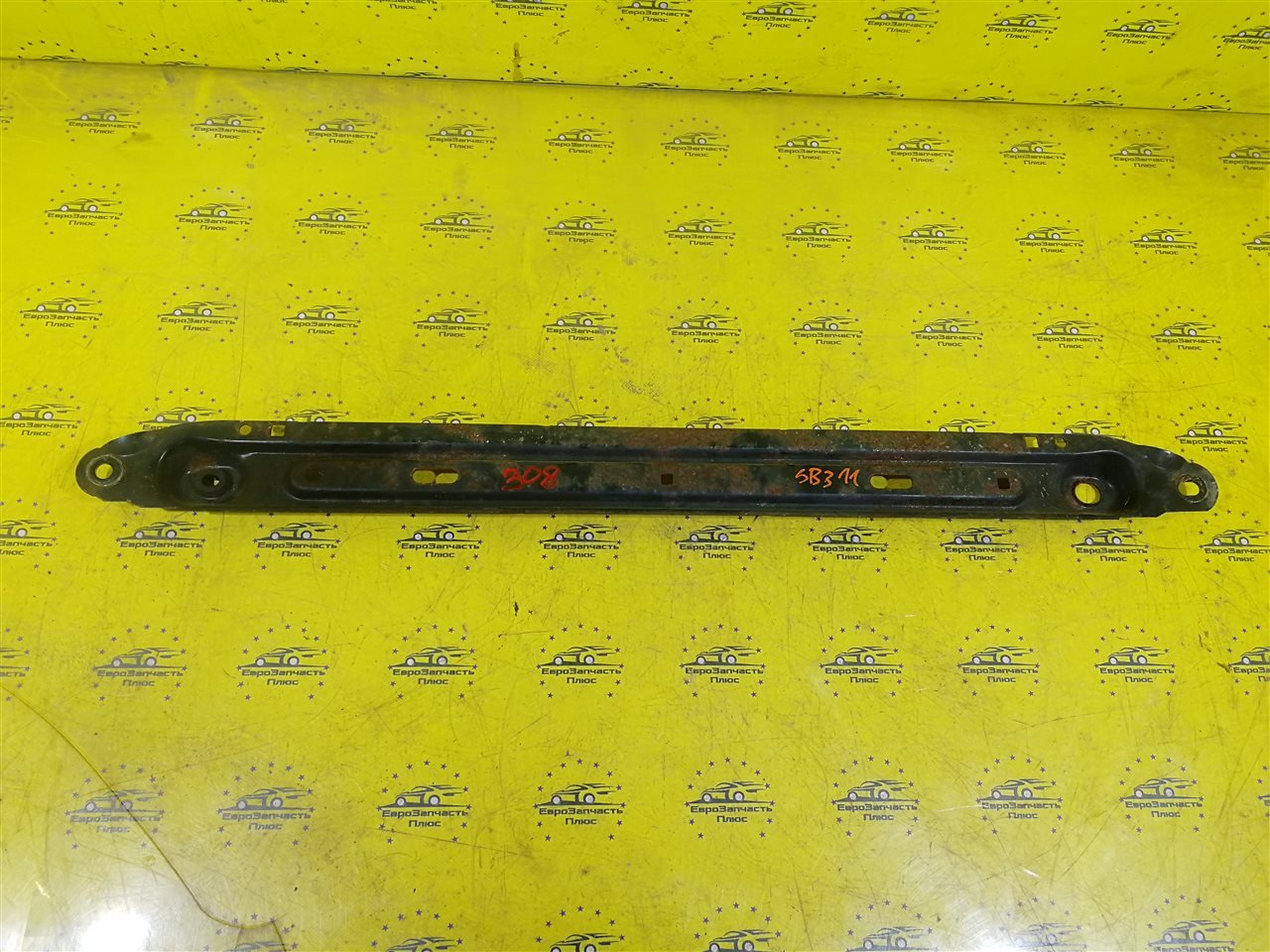 Планка радиатора Peugeot 308 3502AW контрактная