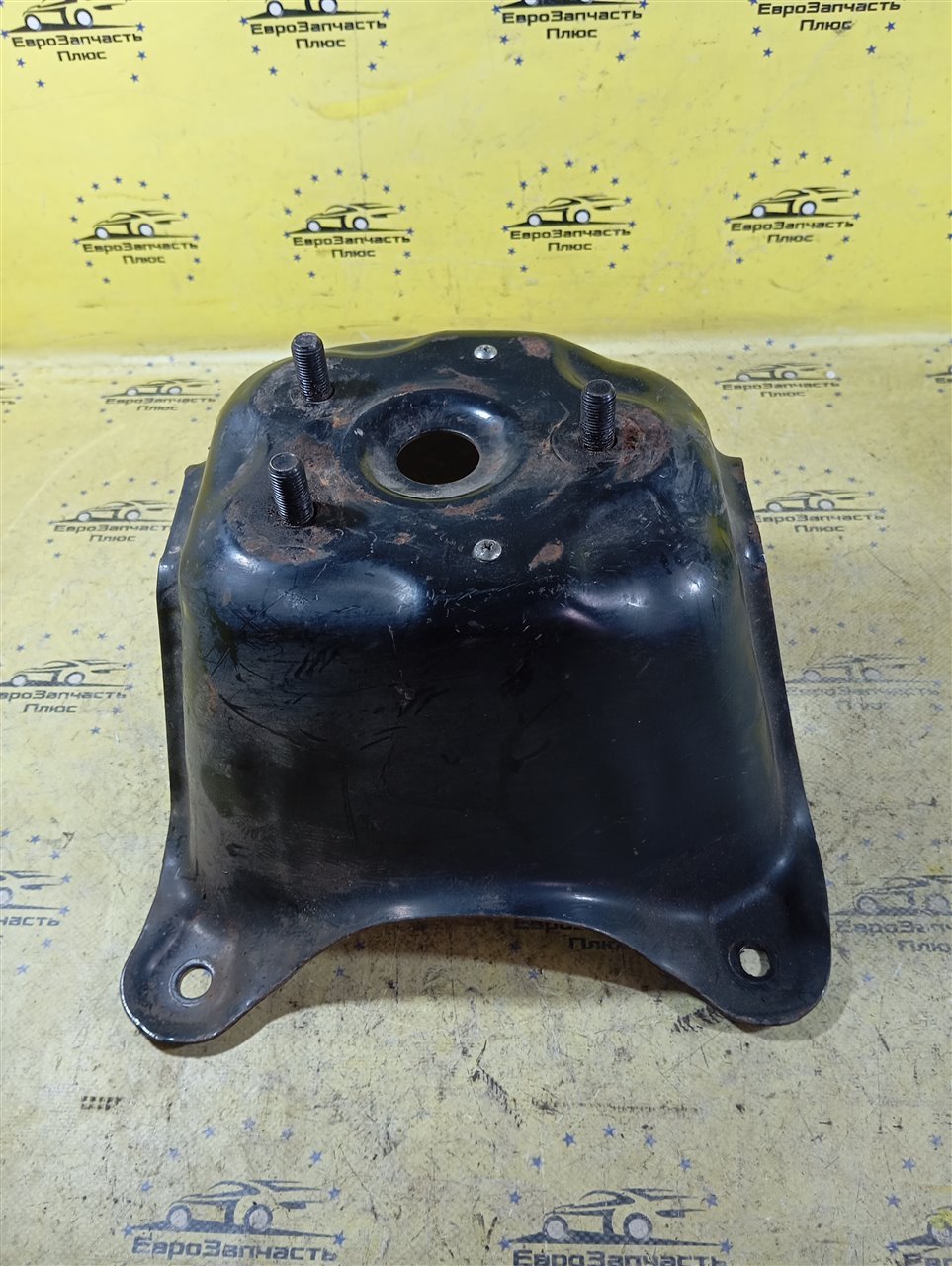 Крепление запасного колеса Grand Vitara 2 JT