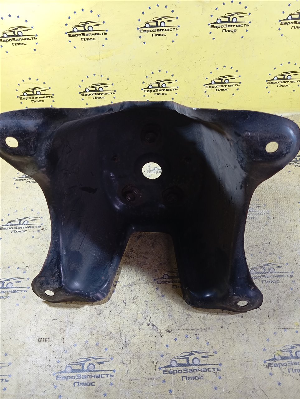 Крепление запасного колеса Grand Vitara 2 JT