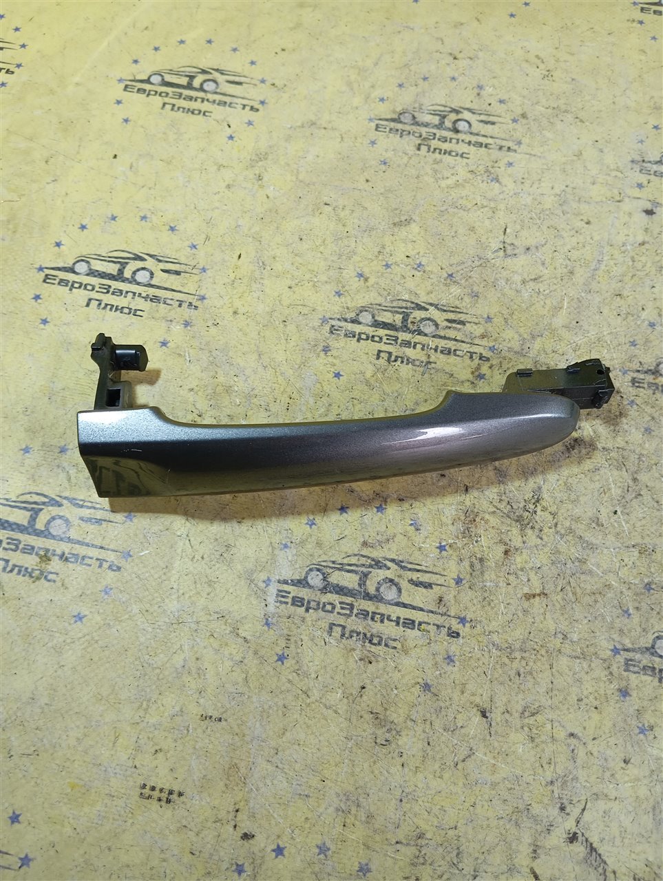Ручка двери внешняя передняя левая Nissan Juke F15 YF15-301090 контрактная