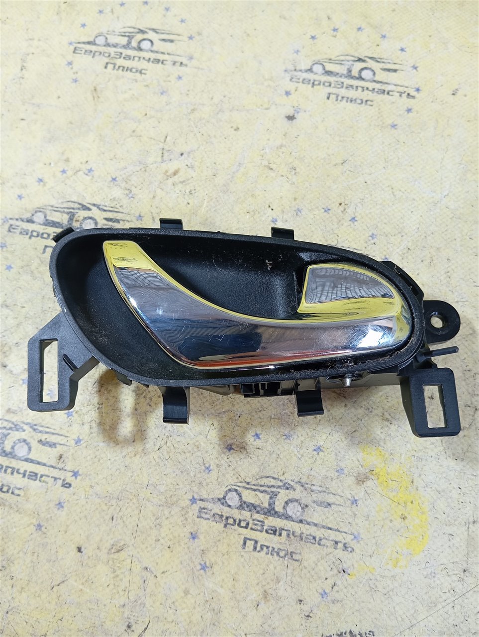 Ручка двери внутренняя задняя левая Qashqai J11