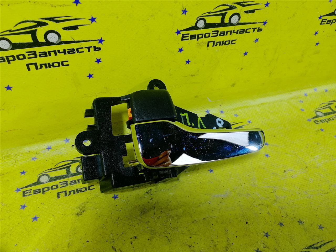 Ручка двери передняя левая Lancer 10