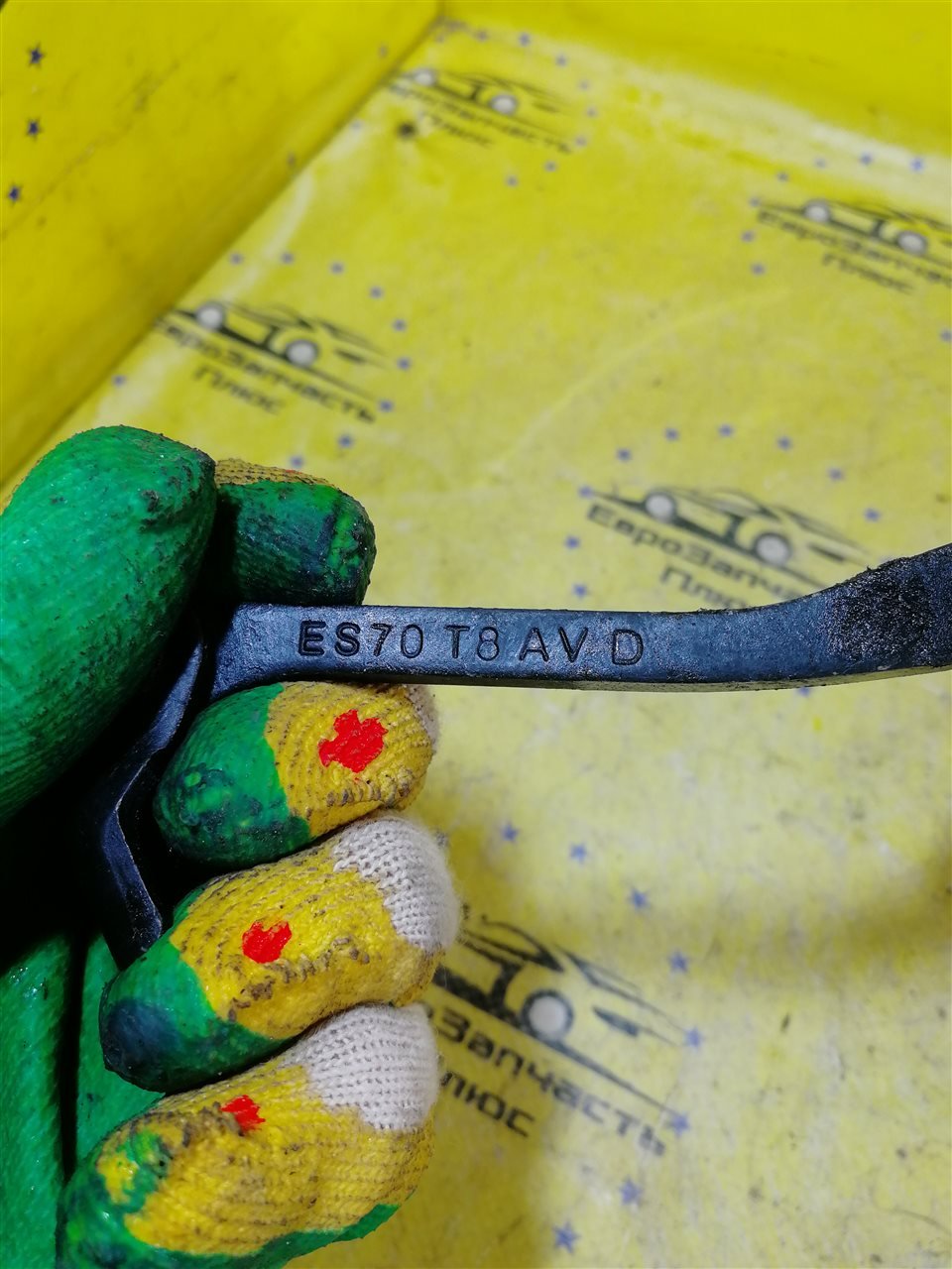 Ограничитель двери передний правый 3008