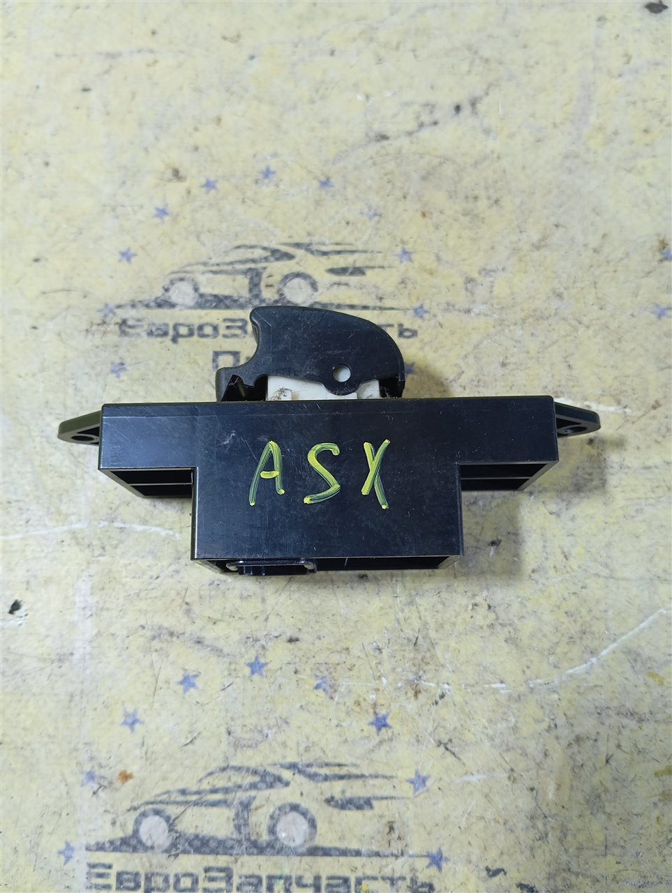 Кнопка стеклоподъемника Mitsubishi ASX GA MR587944 контрактная