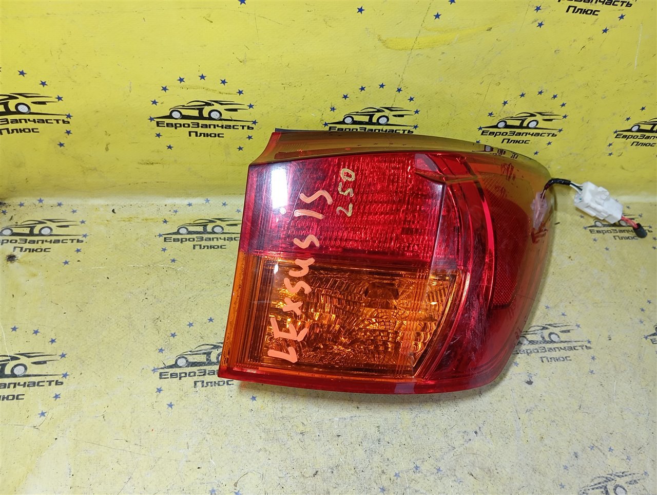 Фонарь задний правый Lexus IS 250 XE20 8156153161 контрактная