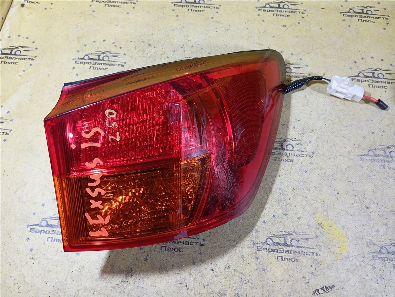Фонарь задний правый IS 250 XE20