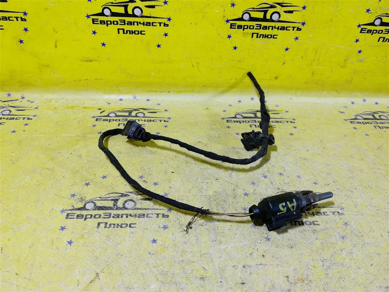 Датчик температуры Skoda Octavia A7 5E 8Z0820535B контрактная