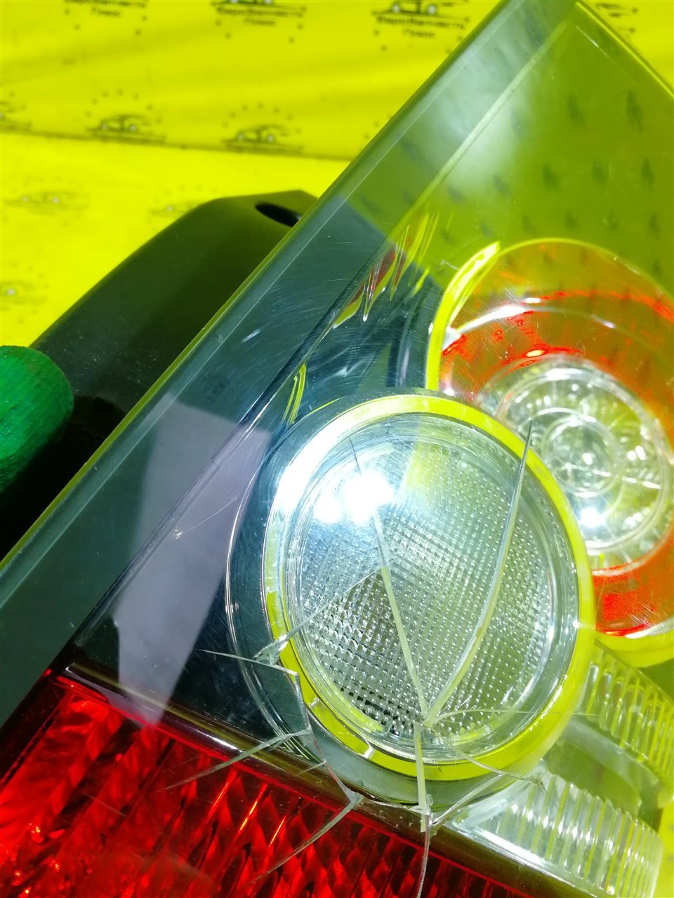 Фонарь дефект задний правый Land Rover Range Rover Sport L320