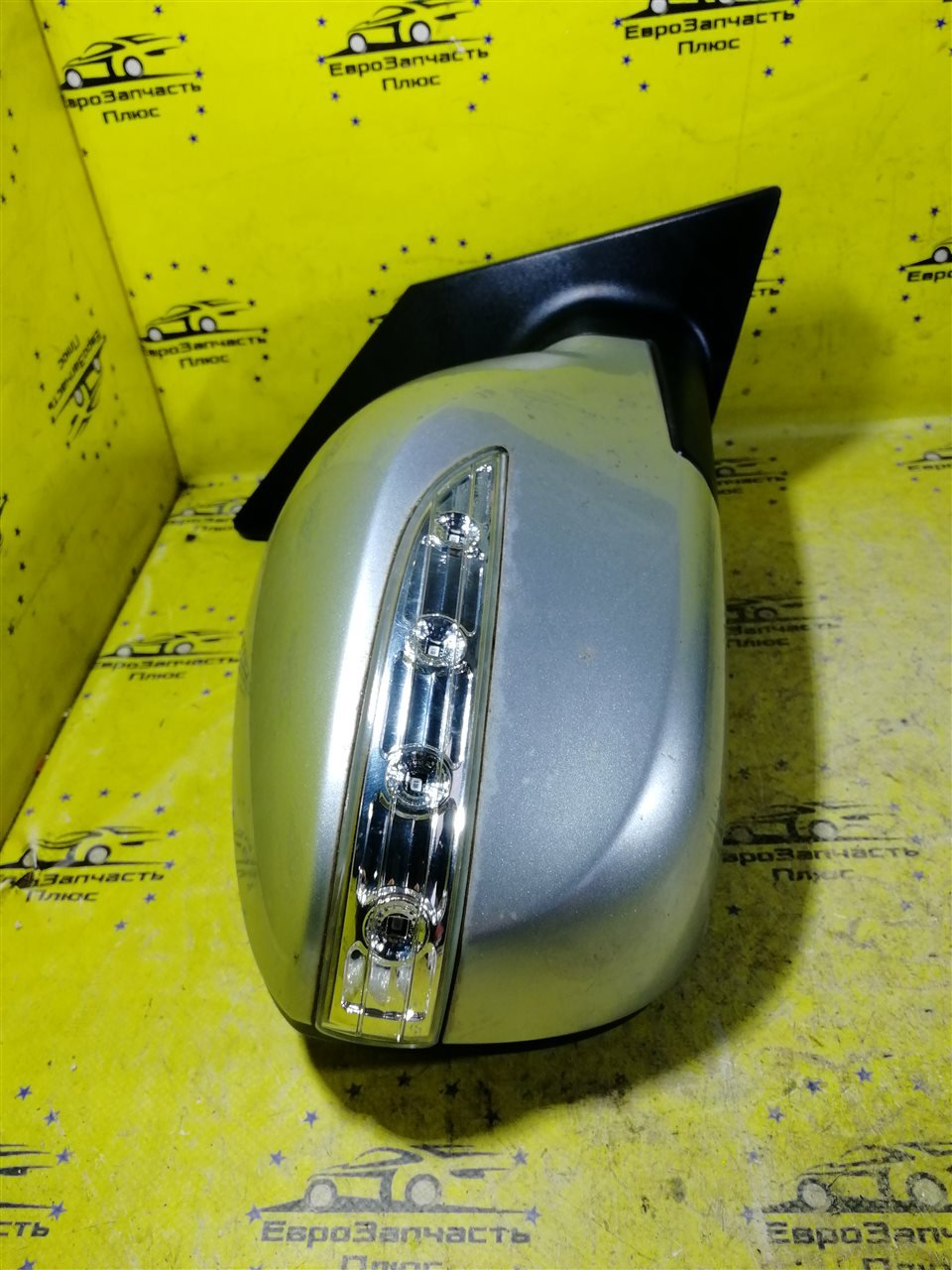 Зеркало двери переднее правое IX35 LM