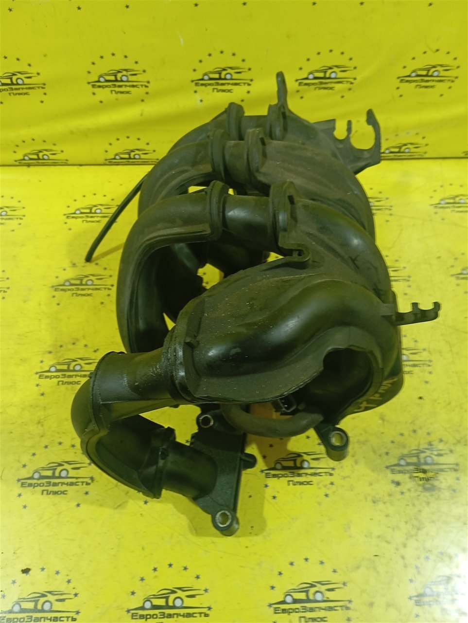 Коллектор впускной Ford Fusion B226 4S61-9C987-AB контрактная