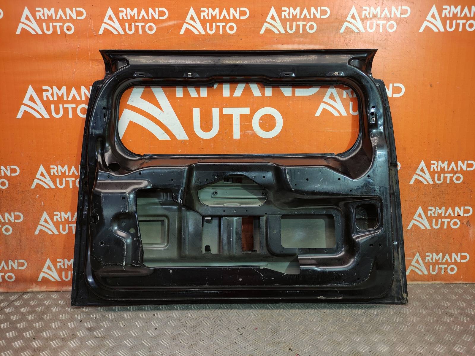 Дверь багажника H3 2005-2010 1 Дверь багажника H3 2005-2010 1