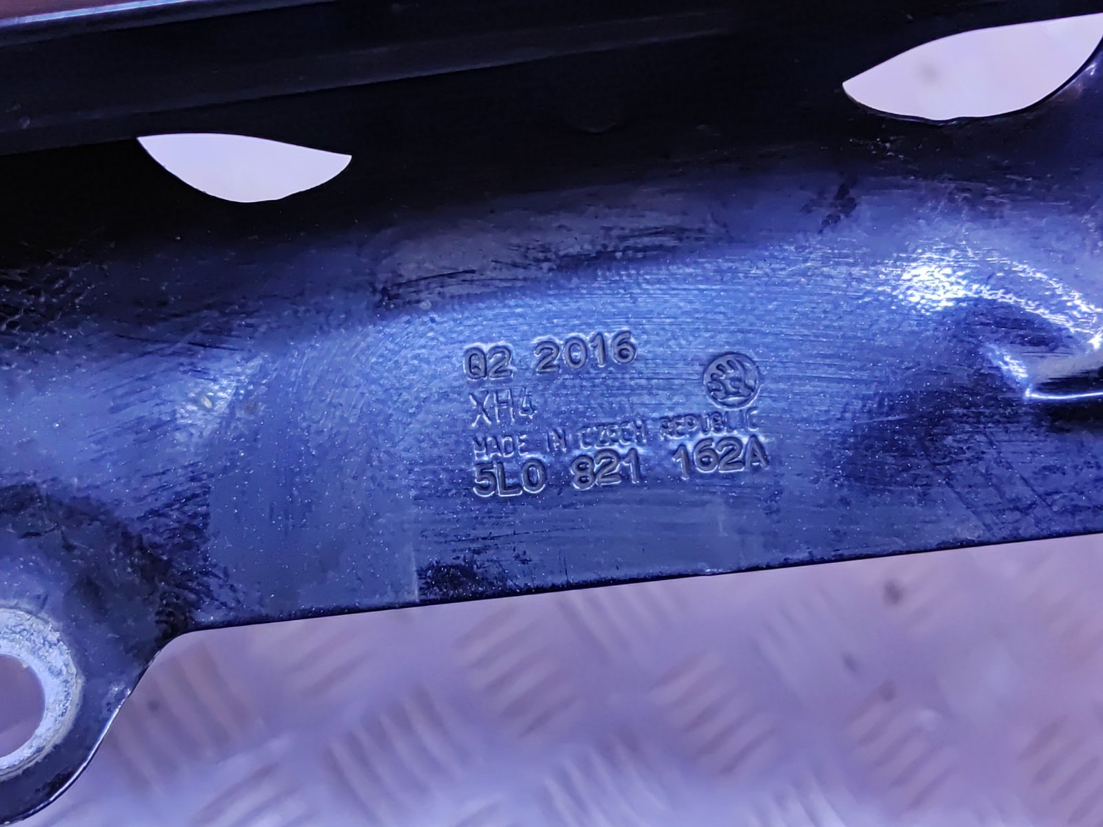 Крыло переднее правое Yeti 2014-2018 1 Крыло переднее правое Yeti 2014-2018 1