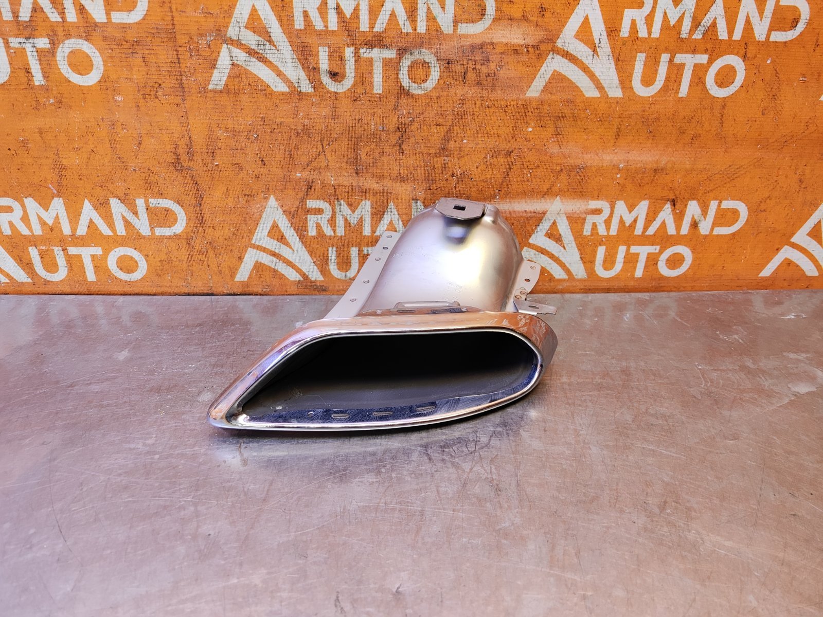 Насадка глушителя левая Ford Mondeo 2014-2022 5 2363659 Б/У