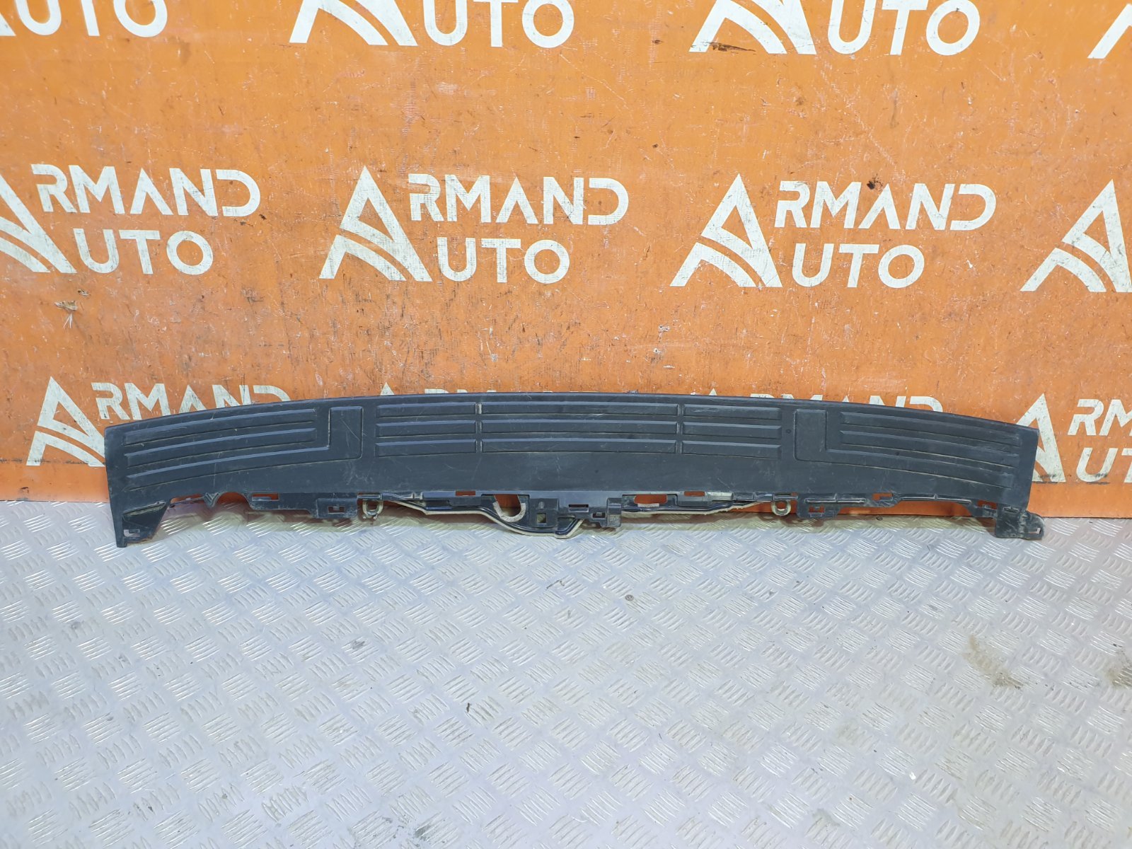 Накладка бампера верхняя задняя Toyota Land Cruiser Prado 2009-нв 150 5216260090 Б/У