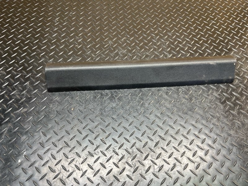 Запчасть накладка на порог салона BMW 5 2023 G30 B57D30B 7375729 контрактная Накладка на порог салона BMW 5 2023 G30 B57D30B 7375729 контрактная