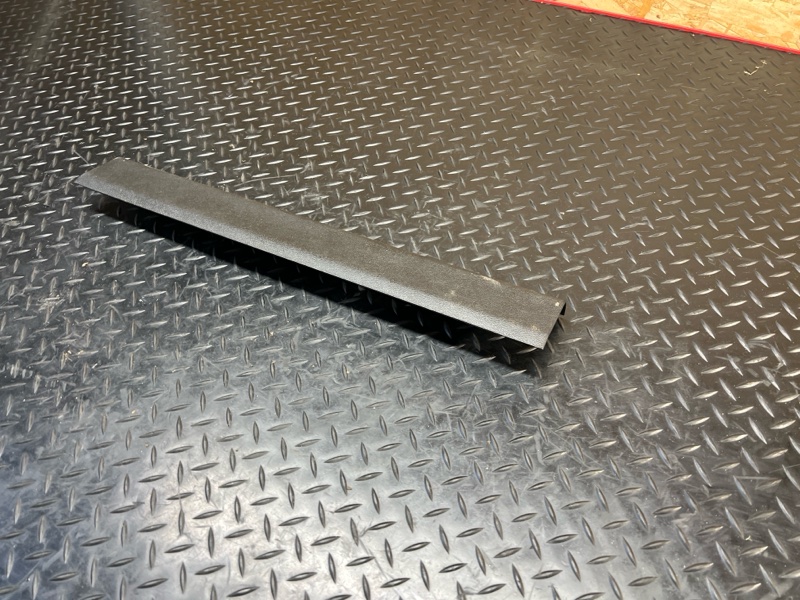 Накладка на порог салона BMW 5 G30 B57D30B Накладка на порог салона BMW 5 G30 B57D30B