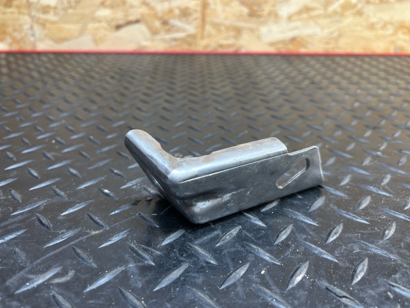 Запчасть кронштейн кузова BMW 5 2020 G31 B47D20B 9764903 контрактная Кронштейн кузова BMW 5 2020 G31 B47D20B 9764903 контрактная