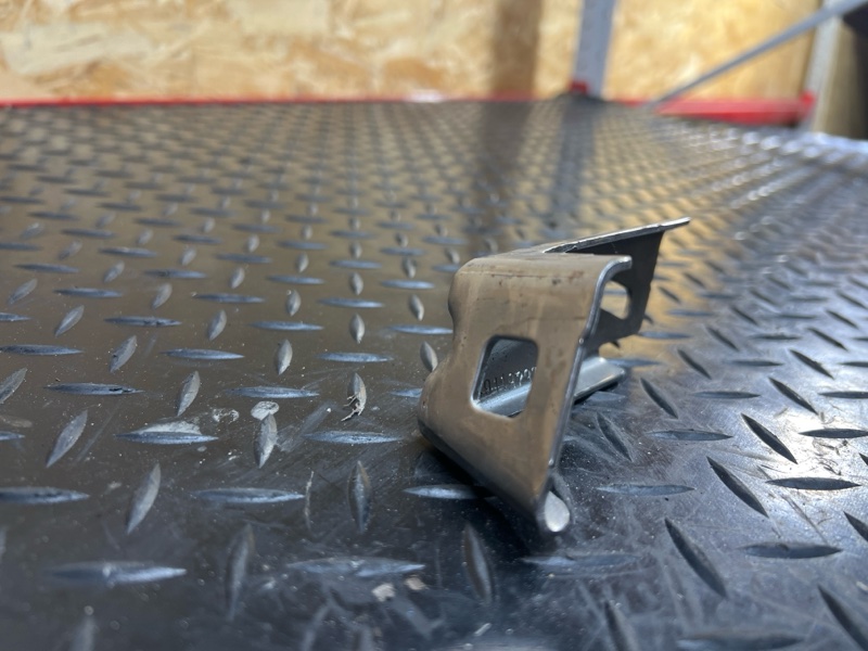 Кронштейн кузова 5 2020 G31 B47D20B Кронштейн кузова 5 2020 G31 B47D20B