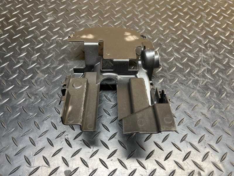 Кожух рулевой колонки X5 2016 f15 N47D20C Кожух рулевой колонки X5 2016 f15 N47D20C