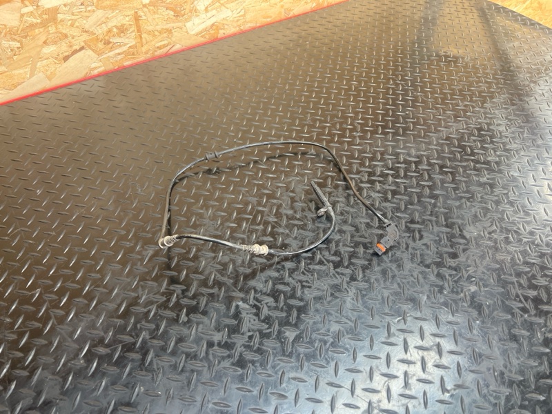 Датчик ABS передний GLE350d 2018 w166 OM 642.826 Датчик ABS передний GLE350d 2018 w166 OM 642.826