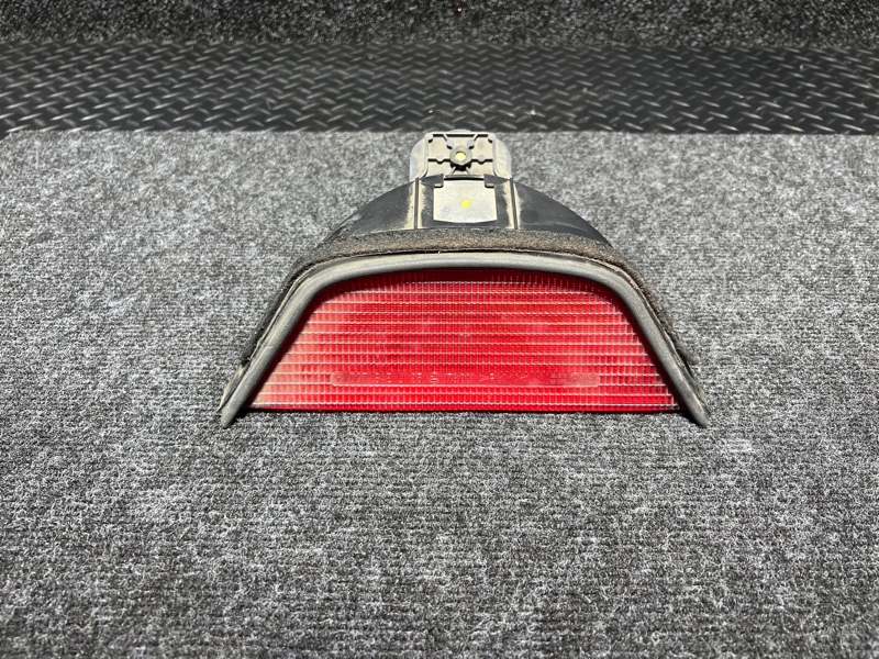 Стоп-сигнал дополнительный задний 5 1999 e39 M62B35