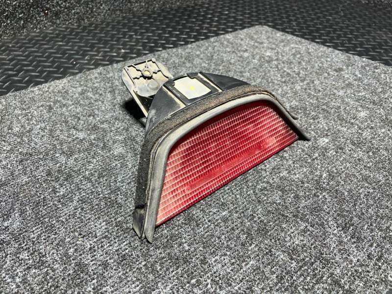 Стоп-сигнал дополнительный задний BMW 5 e39 M62B35