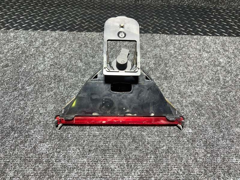 Стоп-сигнал дополнительный задний 5 1999 e39 M62B35