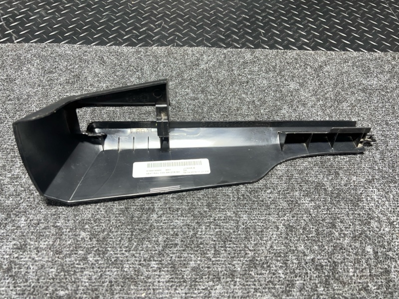 Накладка сиденья передняя правая Mercedes-Benz GLE350d 2018 w166 OM 642.826 A1669190600 Б/У