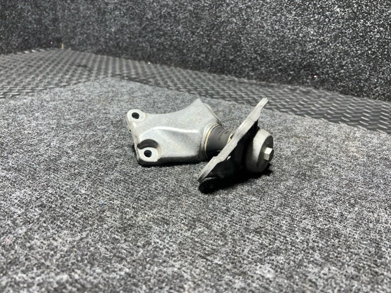 Подушка АКПП BMW 7 g11 B57D30A