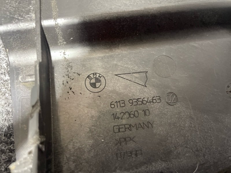 Заглушка багажника левая 7 2016 g11 B57D30A