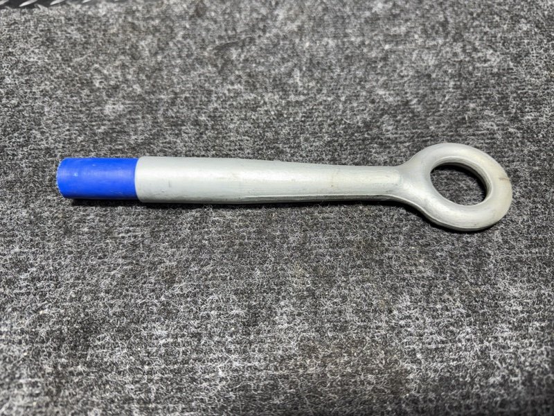 Крюк буксировочный 7 2016 g11 B57D30A