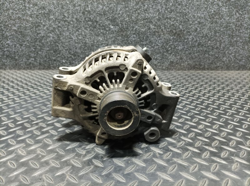 Генератор BMW X5 2014 f15 N63B44B 12317606628 Б/У