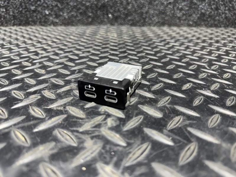 Гнездо USB двойное 5 2023 G30 B57D30B