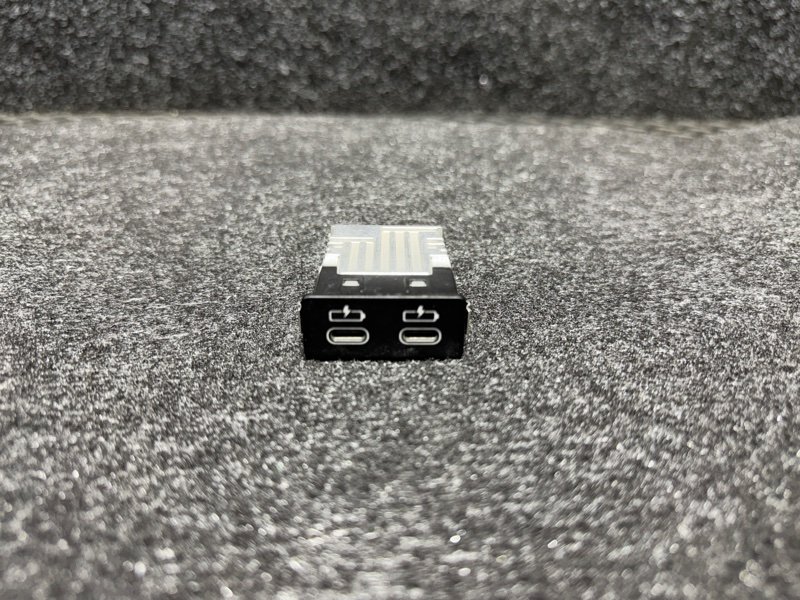 Гнездо USB двойное BMW 5 2023 G30 B57D30B 84108711938 контрактная