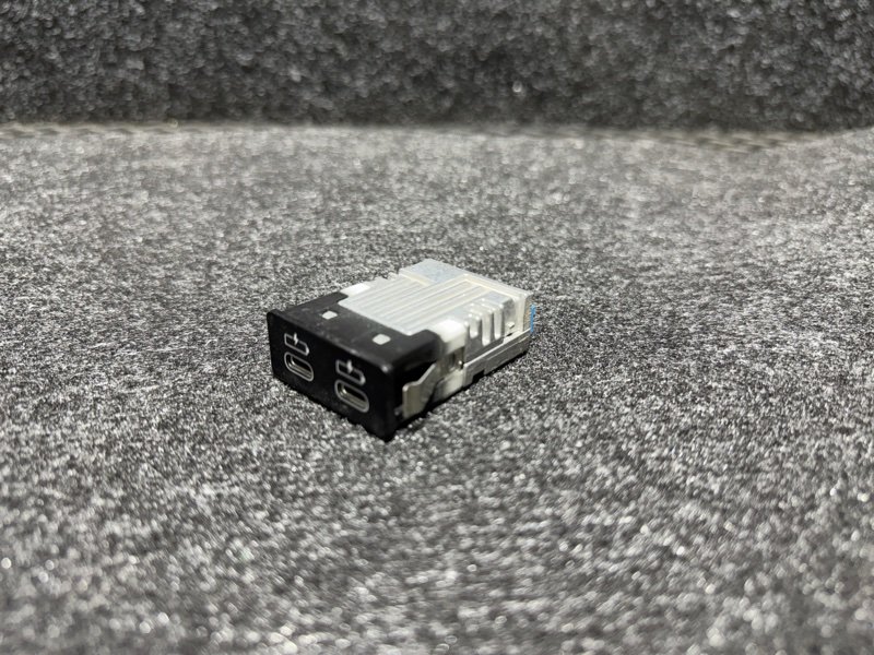 Гнездо USB двойное 5 2023 G30 B57D30B