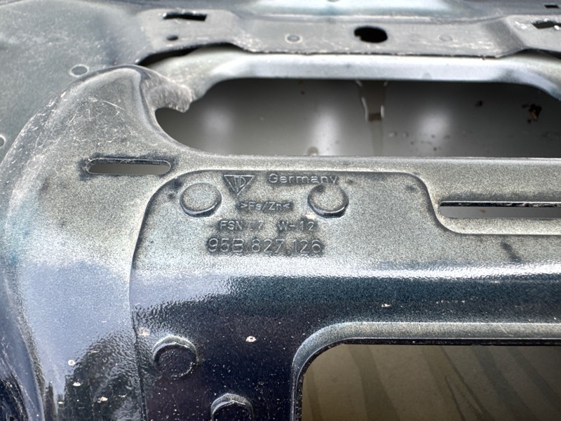 Крышка багажника Macan