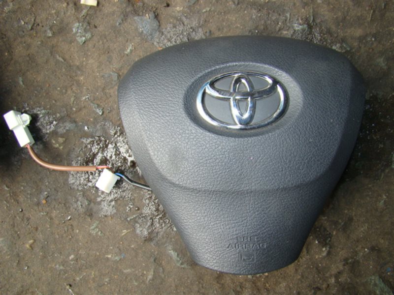 Airbag на руль Toyota Voxy ZRR70 (б/у)