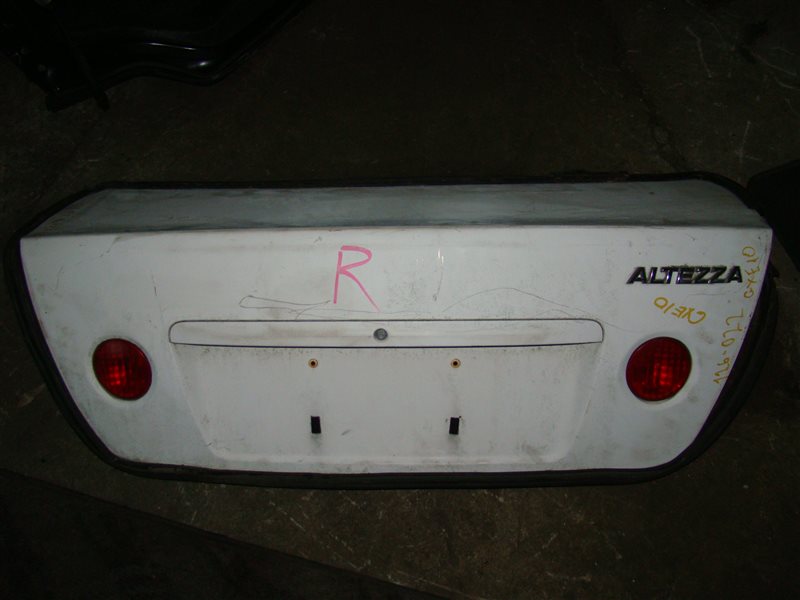 Крышка багажника Toyota Altezza GXE10 1GFE (б/у)