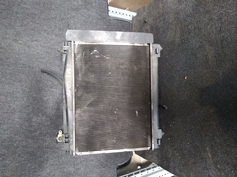 Радиатор охлаждения Toyota Ractis NCP100 1NZ (б/у)